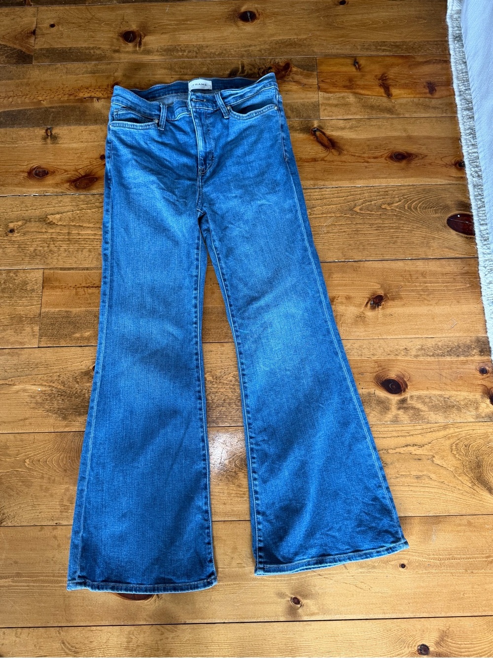 Frame Women's High-Rise Flare Blue Jeans
